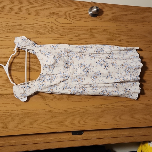 Medium Floral Dress - Picture 2 of 4